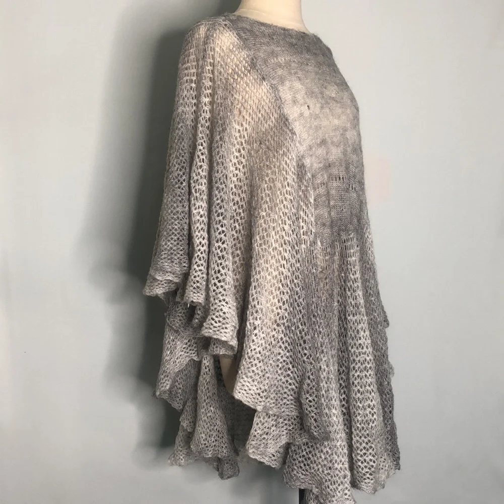 Free People Watson Ombre Gray Sweater Cape Poncho Size Extra Small - Picture 5 of 8
